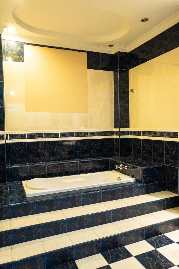 Mk Homestay Wakaf Che Yeh With Bathtub - Max 14 Pax โกตาบารู ภายนอก รูปภาพ