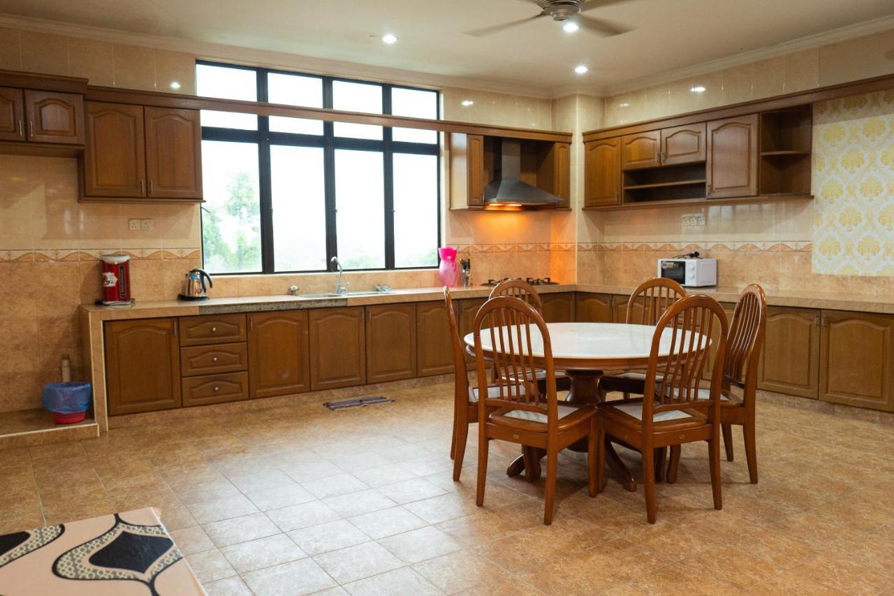 Mk Homestay Wakaf Che Yeh With Bathtub - Max 14 Pax โกตาบารู ภายนอก รูปภาพ