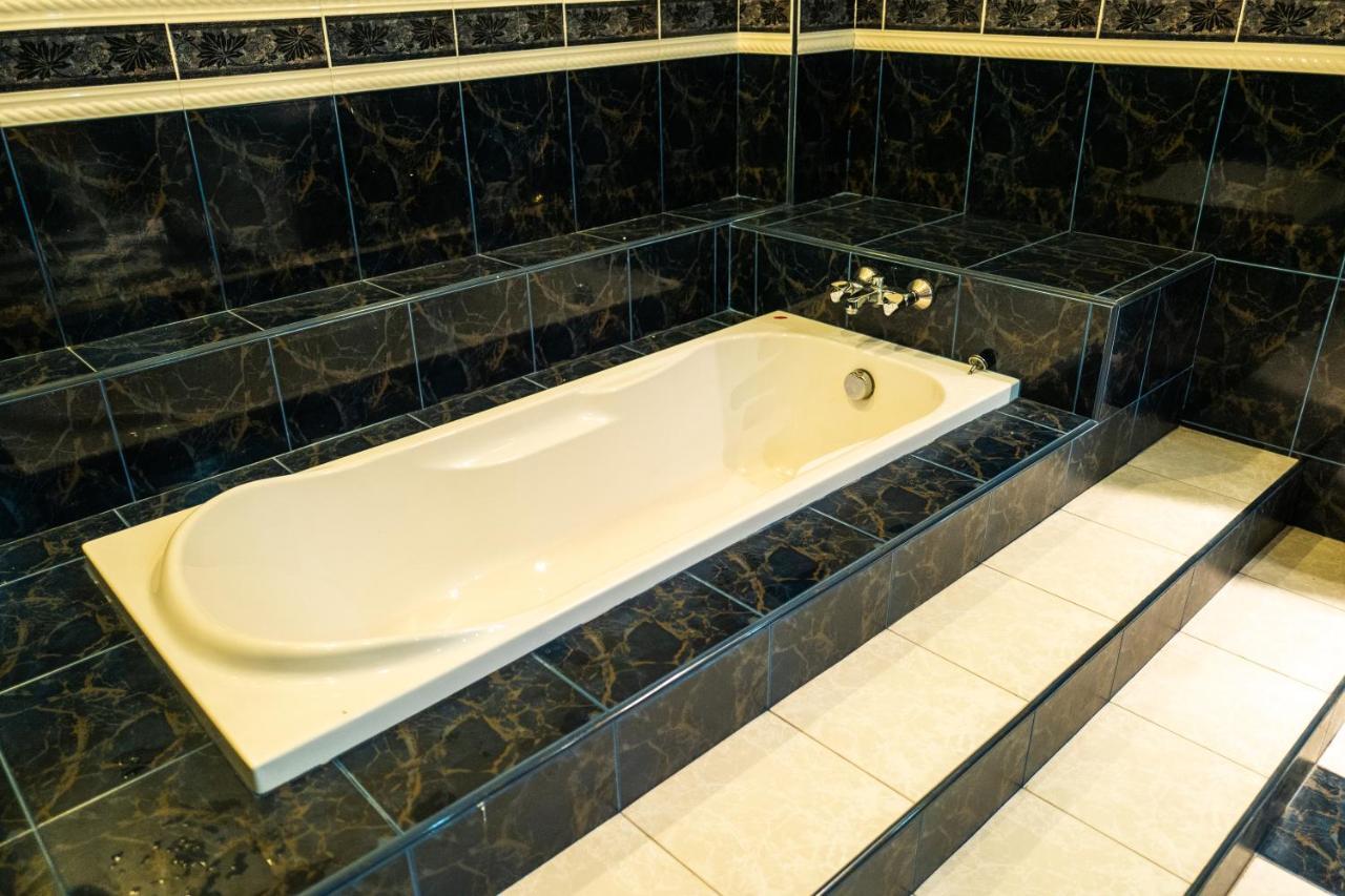 Mk Homestay Wakaf Che Yeh With Bathtub - Max 14 Pax โกตาบารู ภายนอก รูปภาพ